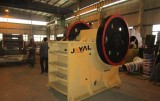 Which parts of the jaw crusher need maintenance